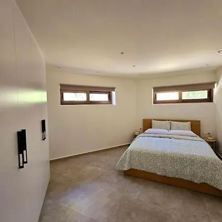 Wind Apartment In Agia Roumeli Exterior photo