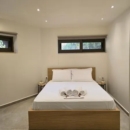 Wind Apartment In Agia Roumeli Exterior photo
